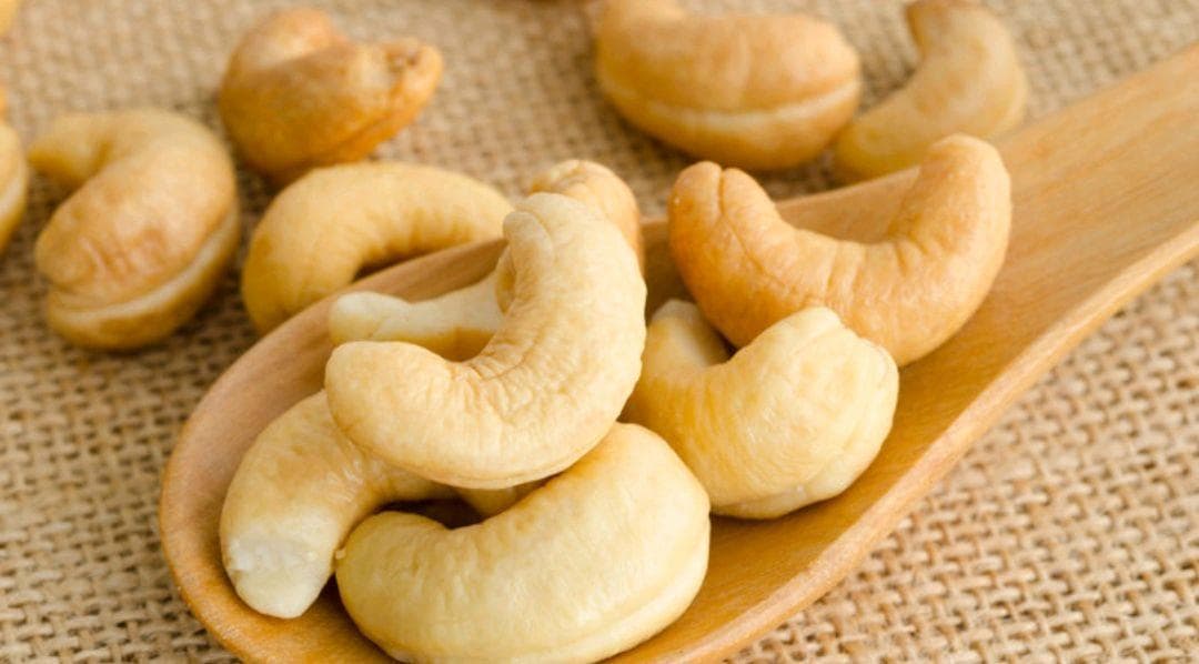 腰果：美味与健康完美结合的食品之一，食用腰果请注意3点