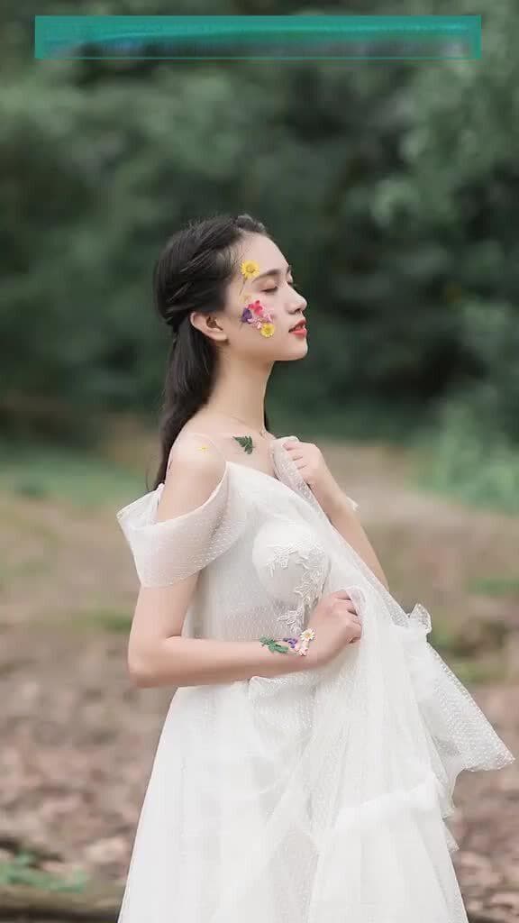 赞美人笑得甜美的句子：50句精选优美文案