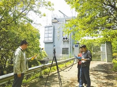 开启“事企融合发展”，建设电磁辐射环境自动监测应用联合实验室