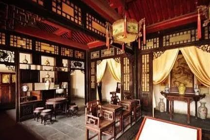 红楼梦人物背景与辈分详解：从四王八公到贾史王薛四大家族