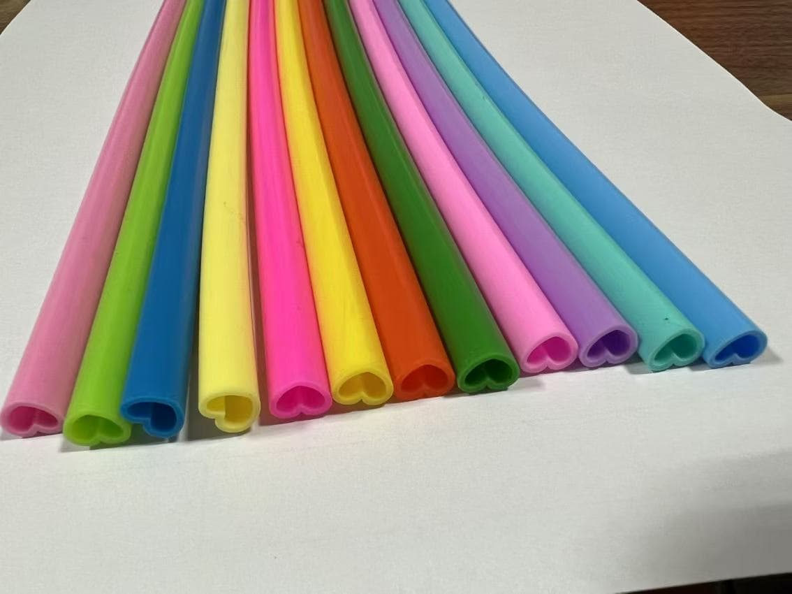硅胶吸管的未来：科技与环保的完美结合