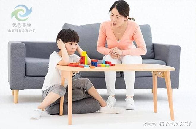 理解抑郁孩子对父母的挑剔：背后的情感需求与成长探索
