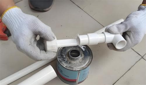 PVC管漏水怎么办？两种胶水修补全攻略