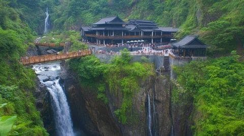云南瑞丽一寨两国旅游攻略：探索中缅边境的独特景观
