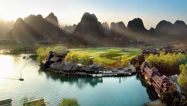 桃花源诗：隐匿尘世的人间仙境