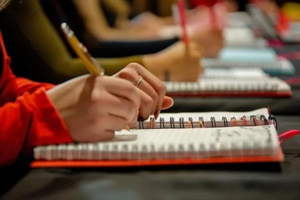 事业单位职员等级晋升制度详解：条件、年限与职数限额