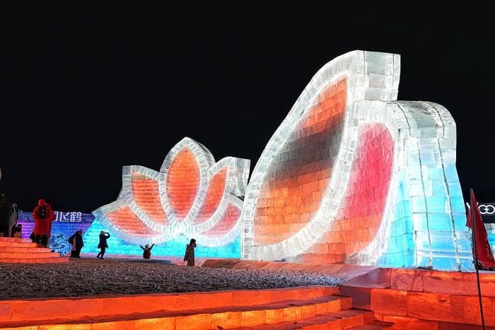 来一次梦幻光影交织的“冰雪童话王国”之旅