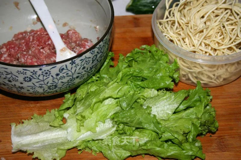 正宗四川担担面制作教程：从面条处理到酱料调配，12步详解