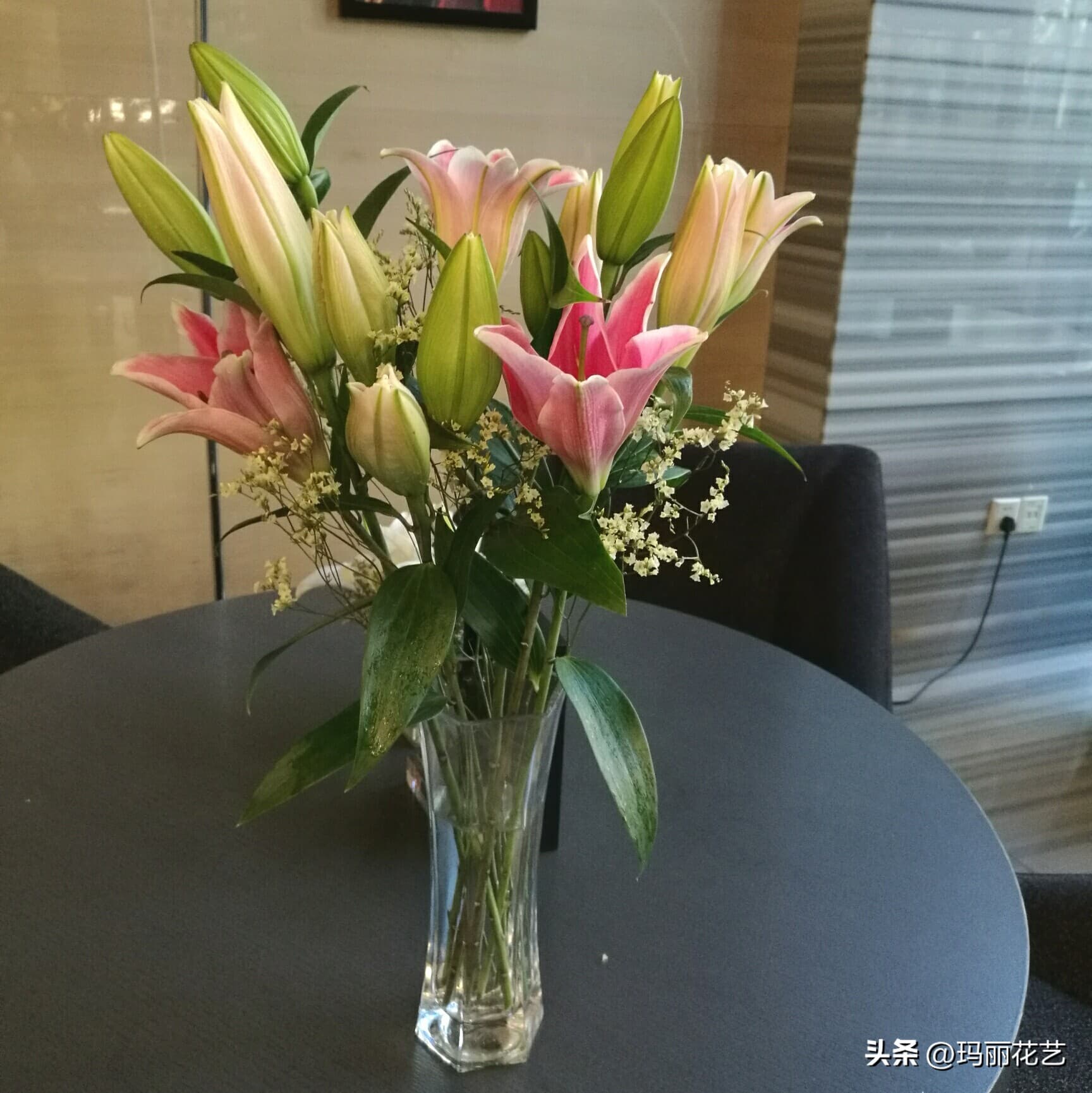 为什么要剪掉百合花蕊（如何让百合花开得更久？）