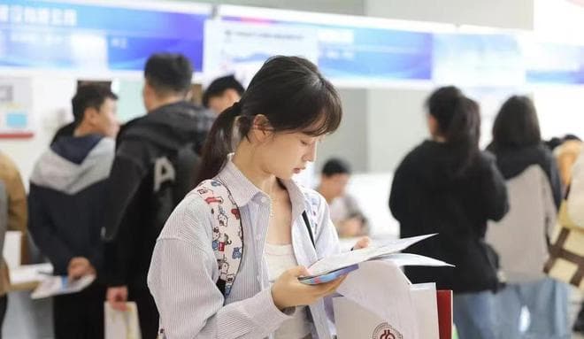 2024本科专业满意度排名：计算机专业仅排16，第一名出乎意料！