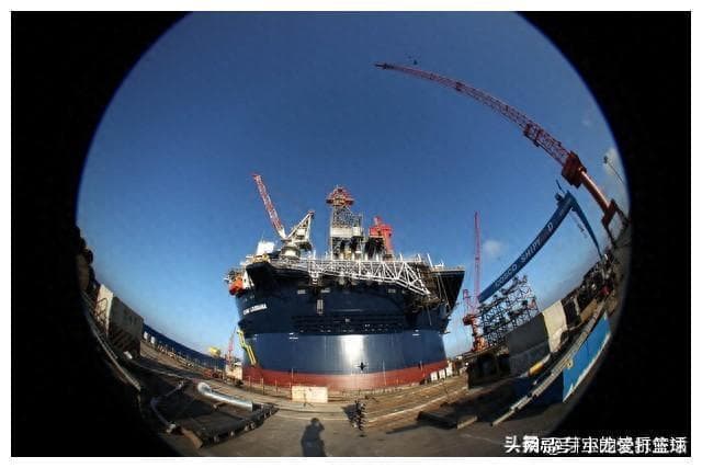 中国船舶与中国重工合并：行业整合的新篇章