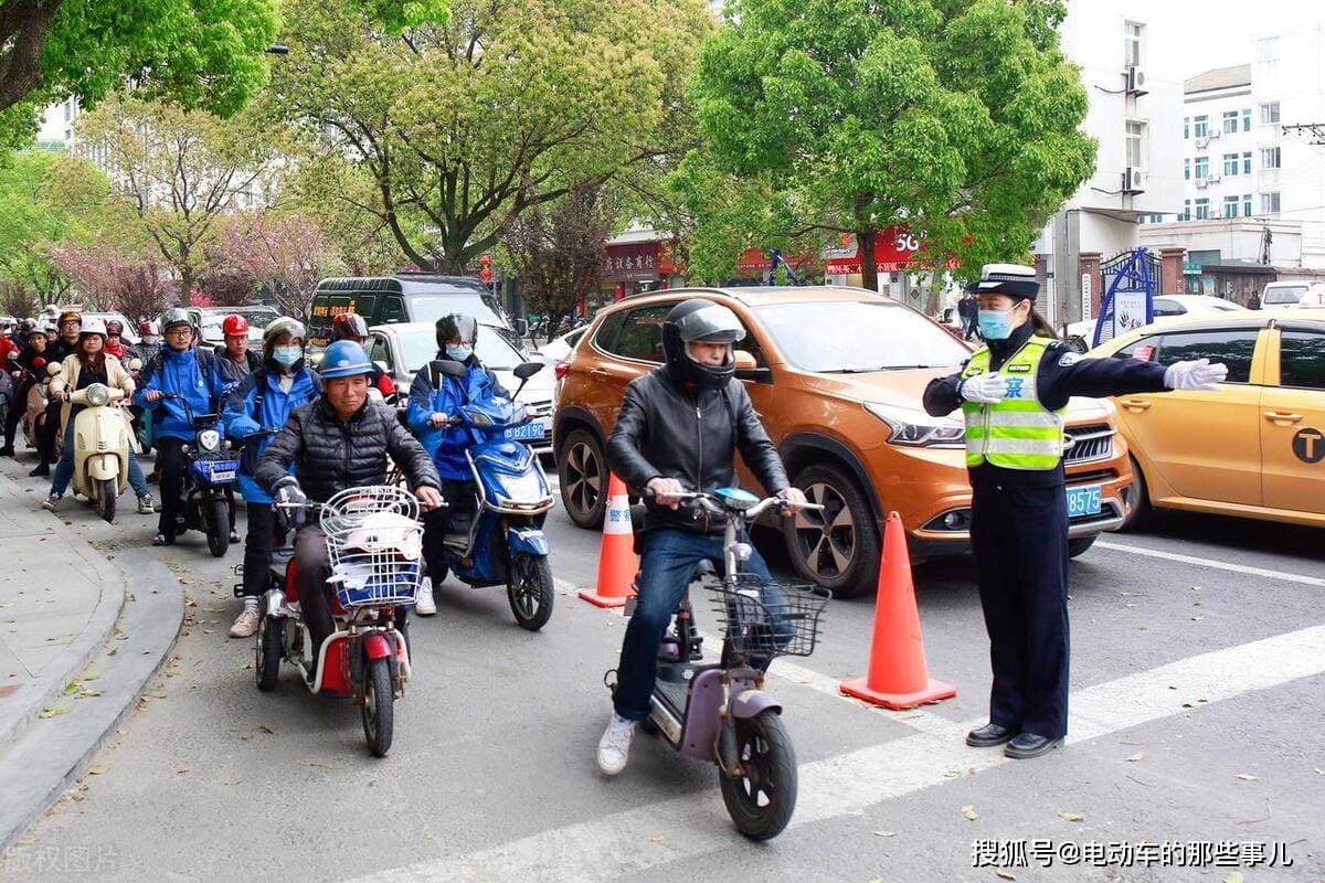 今天才知道！为什么要严查电动车，主要有3个原因，不要再怪交警