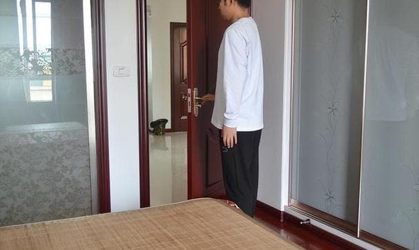 梦见关房门关不上：从心理学和传统文化解读梦境的深层含义