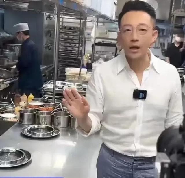 315打假曝光餐饮行业乱象，麻六记开启后厨直播回应质疑