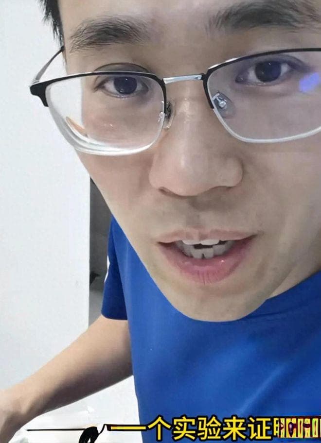 胖东来又赢了！网友用冷藏测评花生油，结果只有胖东来的出现凝固