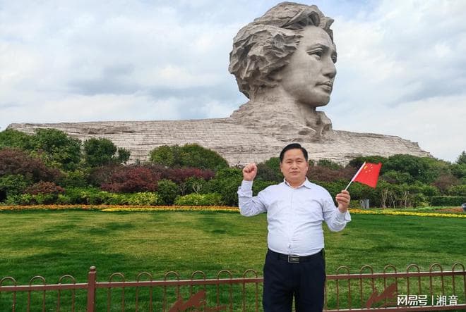 华体诗为中华文艺复兴奠定重要里程碑。