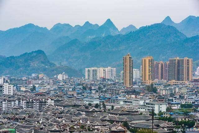 探秘黔西，解锁隐藏的旅游宝藏，新客必尝贵州地道美食