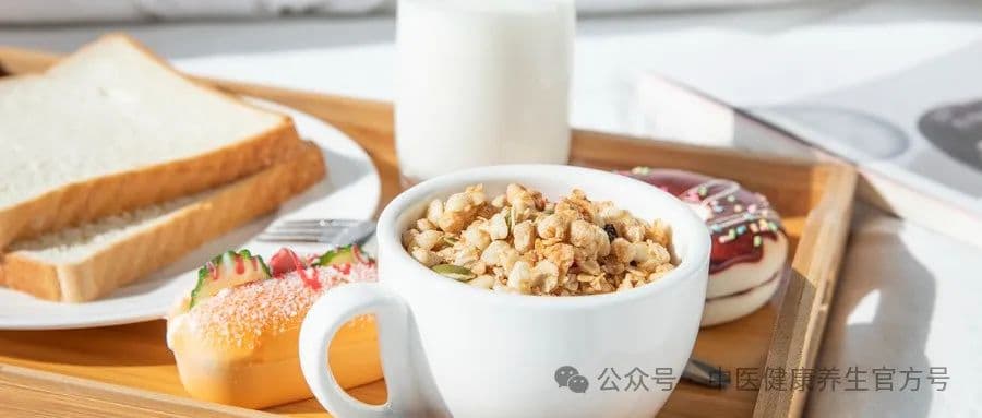 晨起后的黄金时间别浪费，改掉4个坏习惯，更能健康长寿