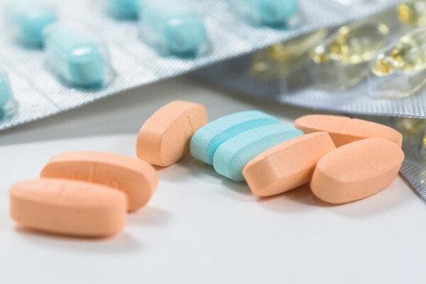 拉肚子发烧时，蒙脱石散到底能不能用？