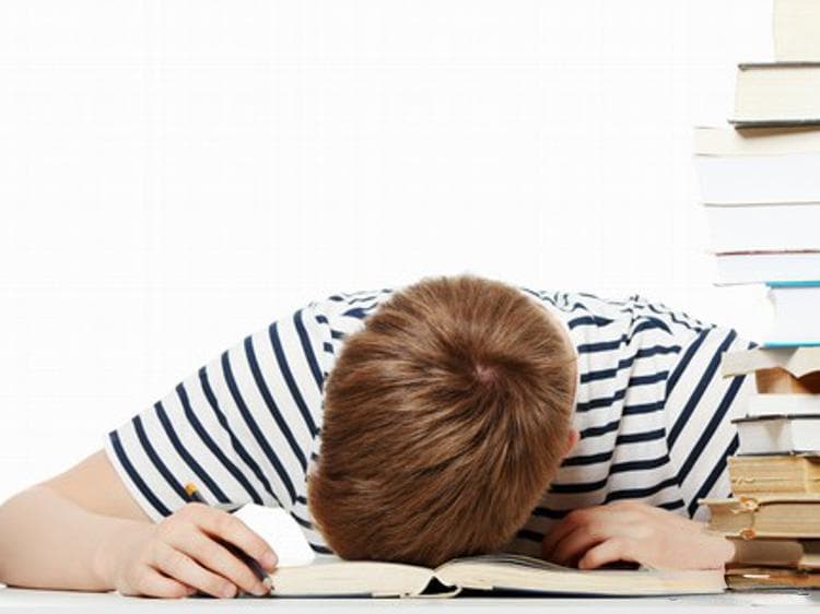 骨科医生推荐：不同人群的健康睡姿学问