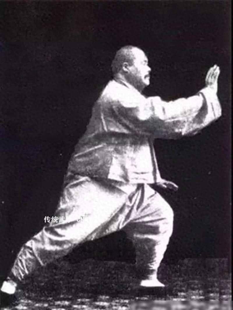 杨澄甫《太极拳术十要》深度解读：从基本功到生活哲学