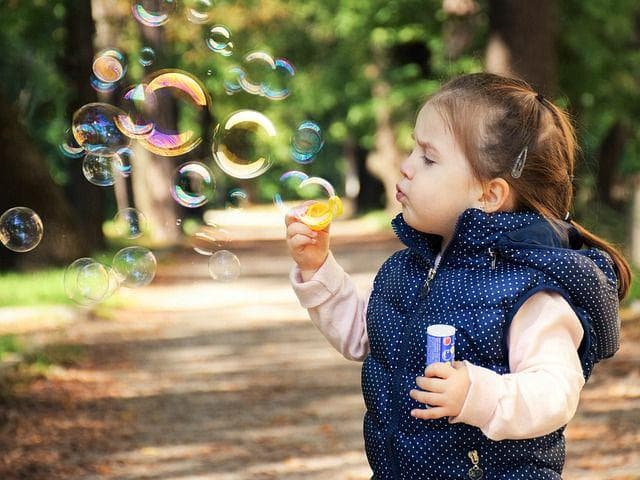 孩子爱攀比？智慧父母这样应对
