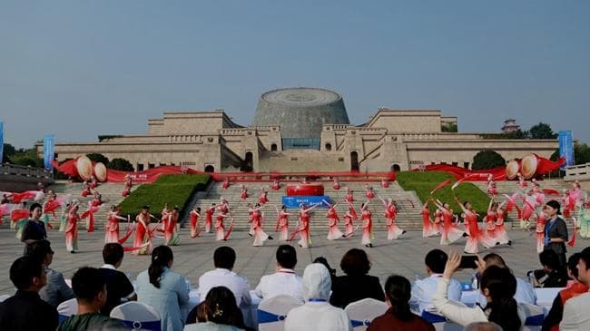 “鼓韵奏华章 盛世中国梦”陕西省优秀民间锣鼓展演活动在宝鸡举办