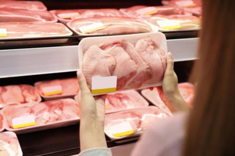 从活鸡到内脏：一文掌握鸡肉选购要点