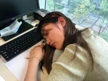 经常缺觉的人，全身都有炎症！一个方法能把危害降到最低！