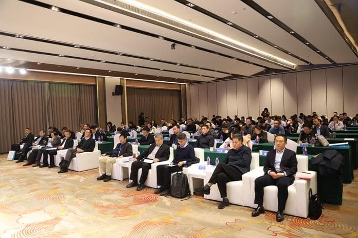 中国电池工业协会赴中船712所调研，共探船舶电动化合作