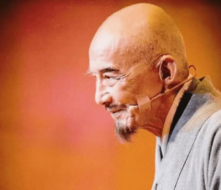 弘一法师曾说：话太多的人，第一个伤元气，身体不会好