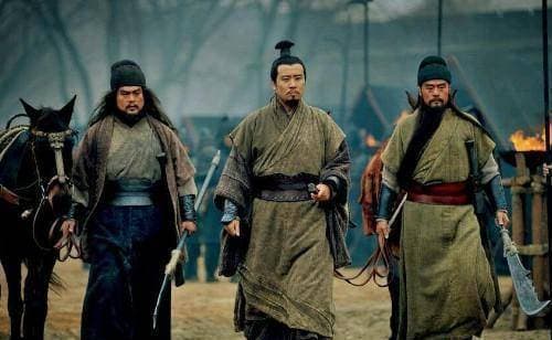 关羽和张飞当初若不遇刘备，而是跟随曹操，能混得好吗？
