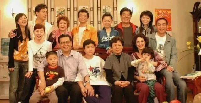 《外来媳妇本地郎》：挣扎求生还是痛快结束？