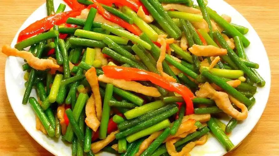 蒜苔炒肉怎么做好吃？有什么注意事项！一文全解释！