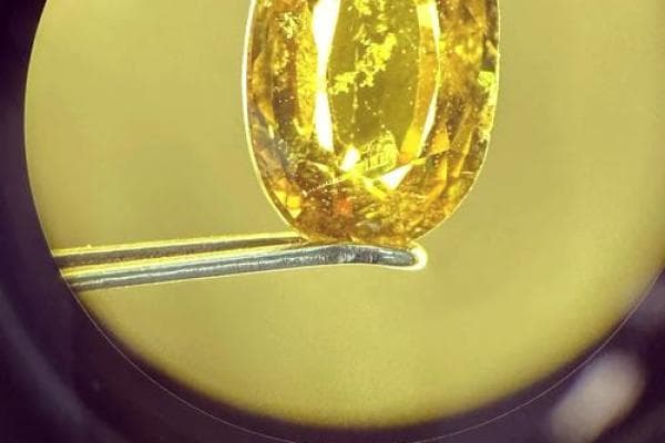 石榴石的五行属性解析及其对命理的影响