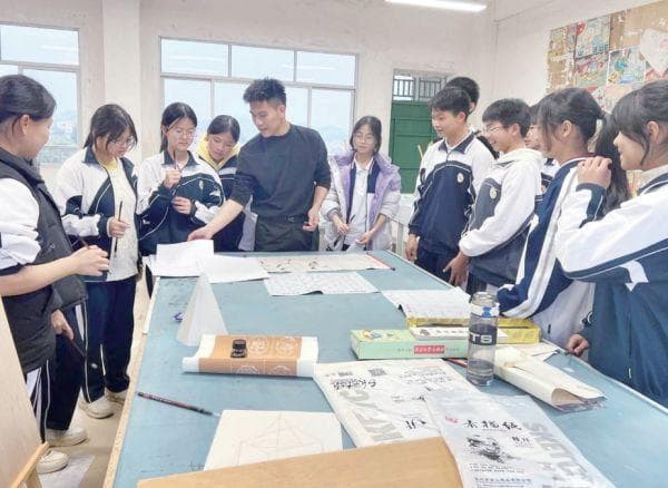 广宁探索退役军人就业新路径 为教育事业注入"兵力量"