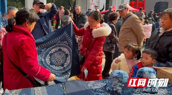 年味非遗·宝庆有宝丨邵阳蓝印花布：一缕蓝色，织就千年传承
