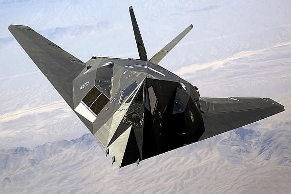 F-117“夜鹰”：隐形战斗机的开山鼻祖