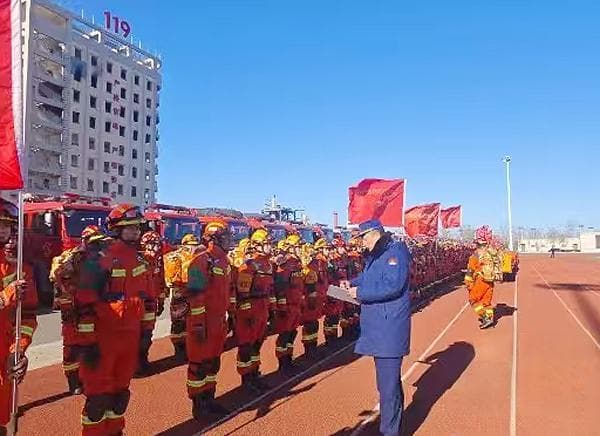 天津市消防救援总队开展跨区域地震救援集结拉动训练