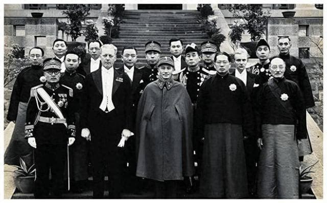 蒋经国上海币制改革历史启示录：兴衰与沉浮、壮志与挫败
