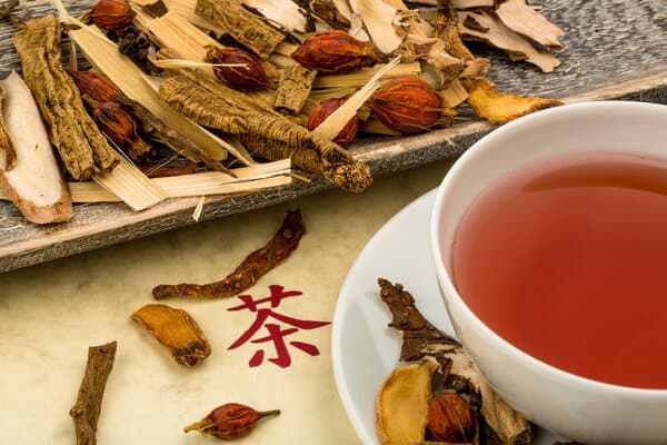 口腔溃疡时喝什么茶好？五种茶饮缓解不适