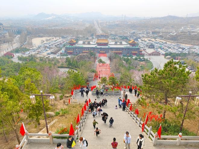 北京周边有一处山水秘境，是5A级风景区，号称京东第一山