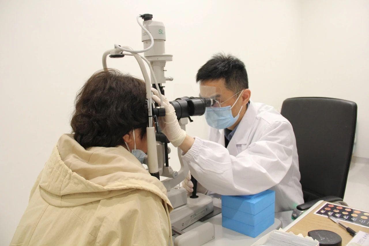 飞秒激光手术全攻略：从原理到术后护理，你想知道的都在这里！