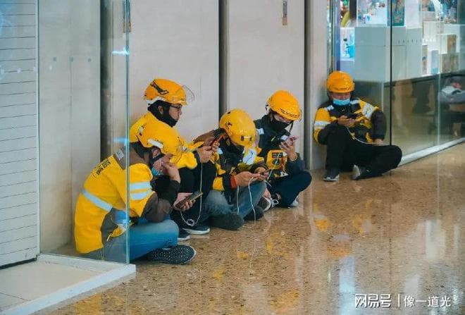 就“外卖平台给骑手缴纳社保”一事答公众问