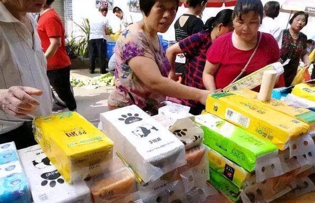 央视曝光"毒纸巾"：比抹布还脏，用多了还致癌