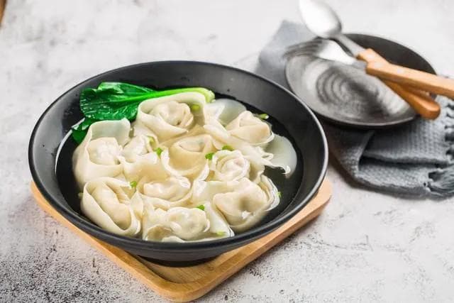 煮馄饨的艺术：水温、火候与时间的完美交响