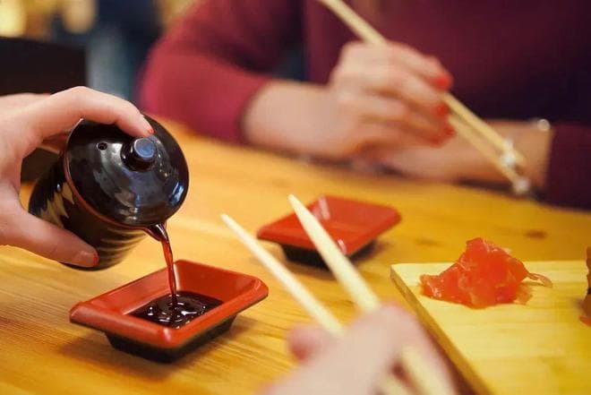 扒了超市50瓶酱油后，我们挑出了最推荐的7瓶