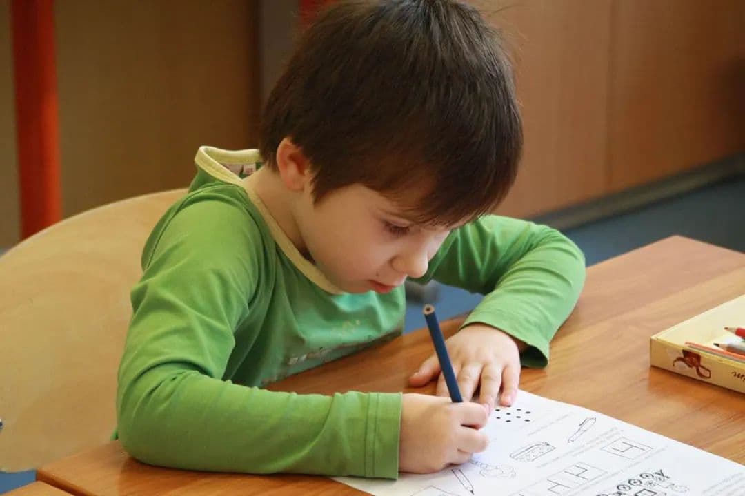 孩子注意力不集中、学习不好，可能得了这种“病”