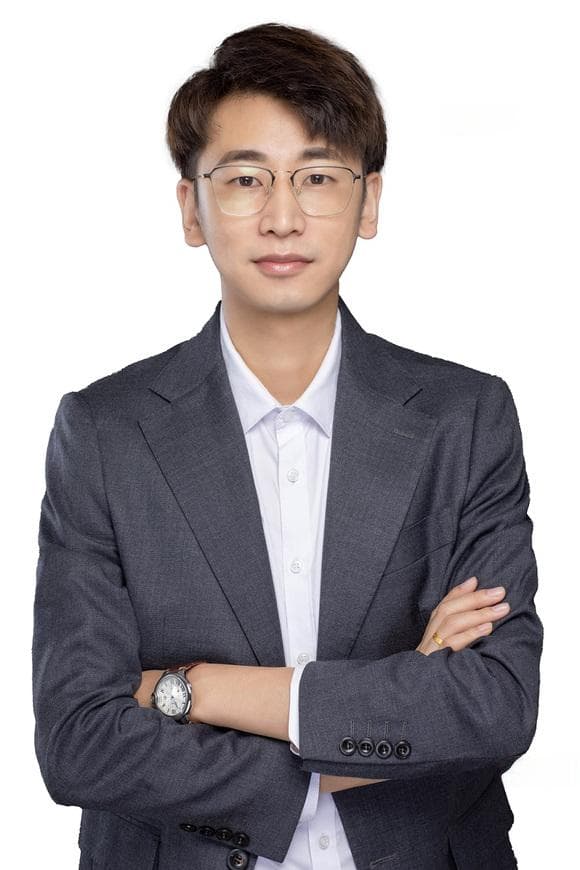 公务员分哪几种？ 在我国，公务员依据职位的性质、特点以及管理