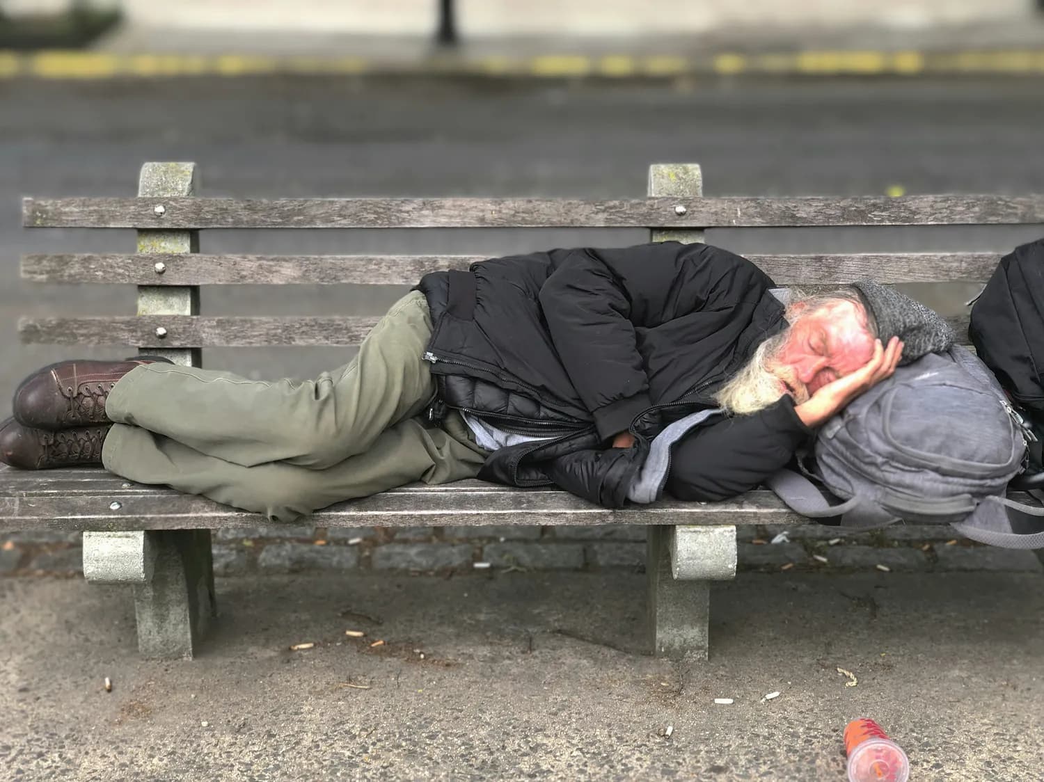 复旦大学研究揭示：中老年人最佳睡眠时间竟是7小时